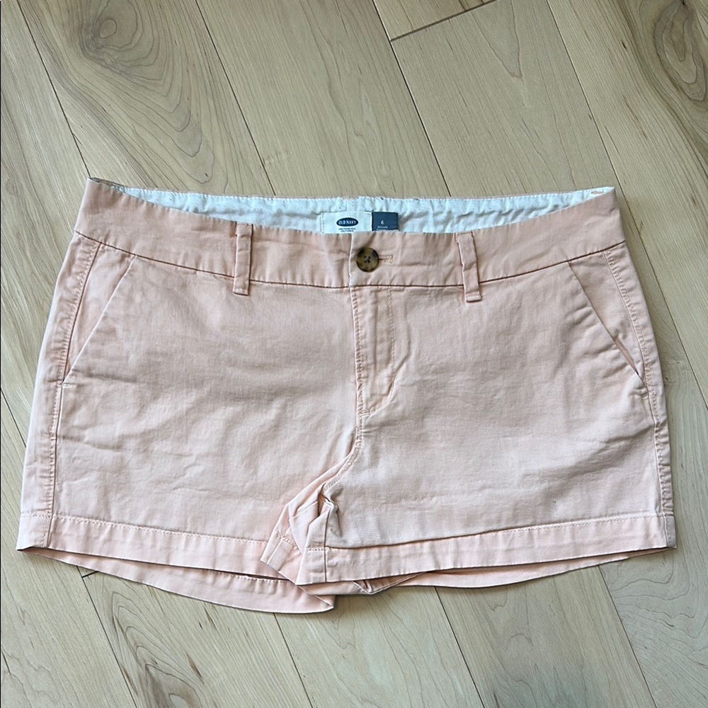 Old Navy Women's Peach Shorts